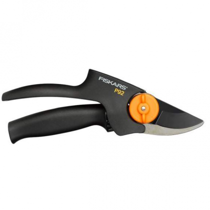 товар Секатор Fiskars плоскостной с силовым приводом,средний 111520 Fiskars магазин Tehnorama (официальный дистрибьютор Fiskars в России)