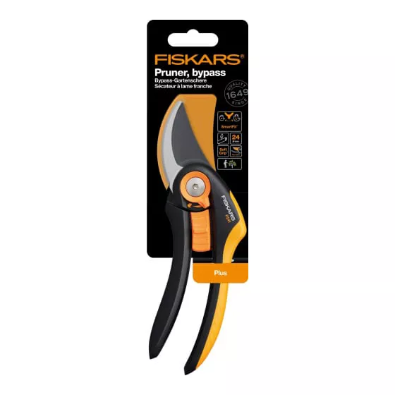 Секатор Fiskars SmartFit P541 плоскостной 1057169 Fiskars от магазина Tehnorama